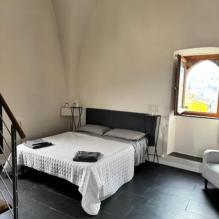 Porto Antica Torre Piccamiglio * Γένοβα