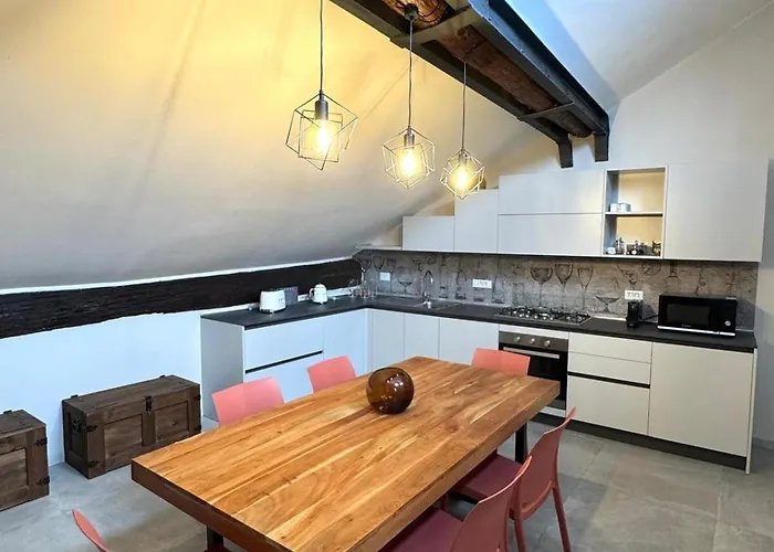 Porto Antica Torre Piccamiglio جنوة